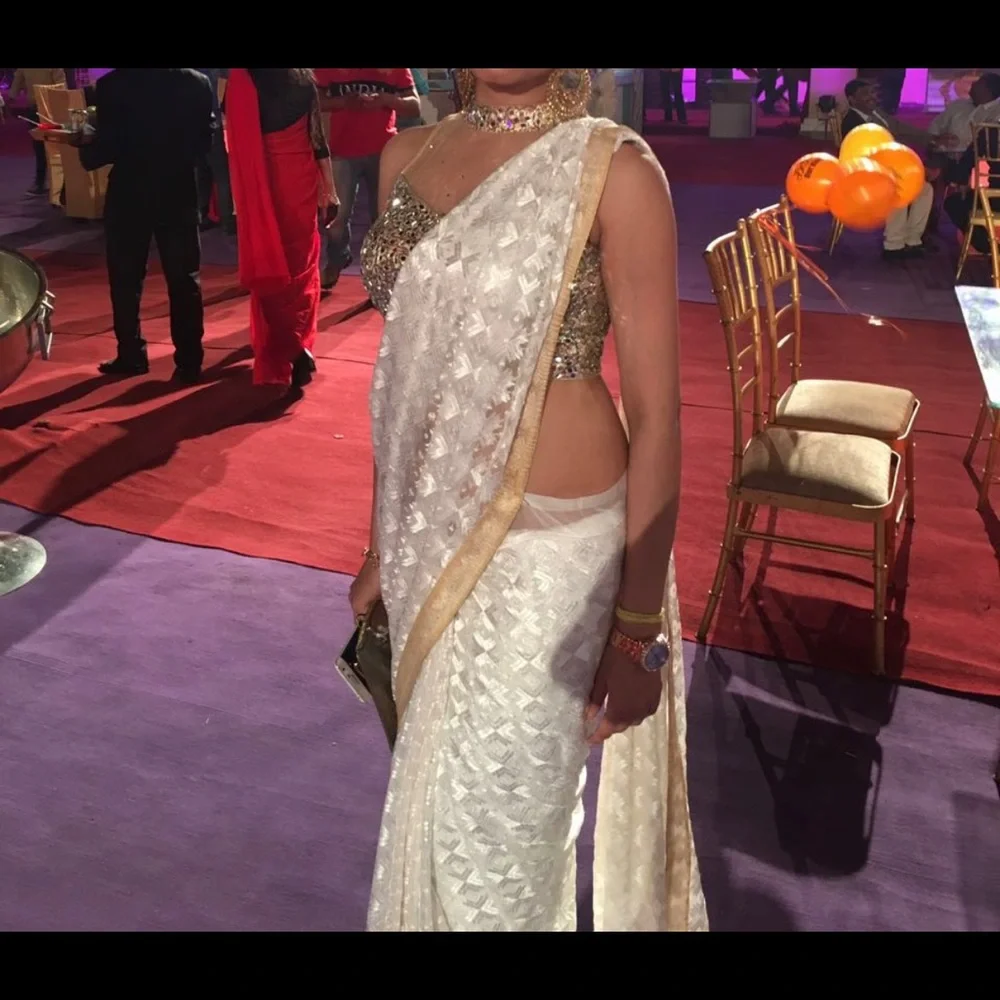 Lucknowi thread Embroidered Saree with slim Petticoat - Picture 12 of 15